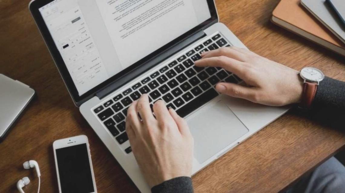 Analyse des données commerciales et métriques de performance